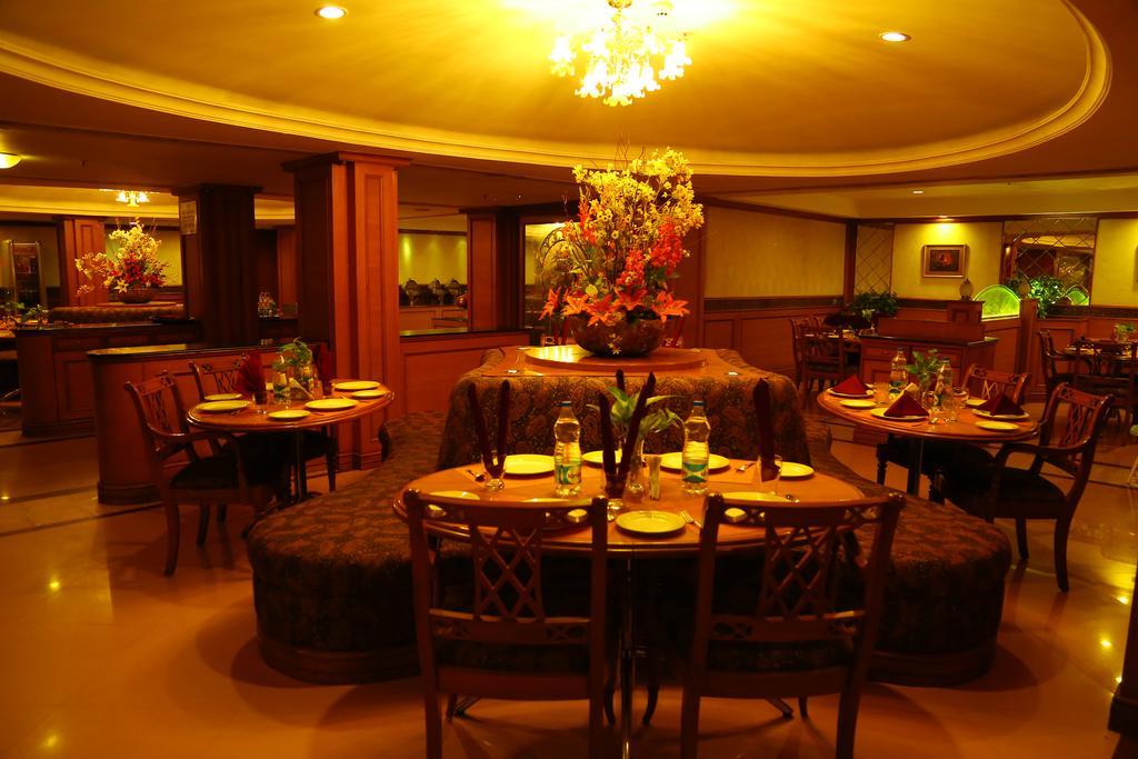Kences Hotel -Opp Apsrtc Bus Stand Tirupati Ngoại thất bức ảnh